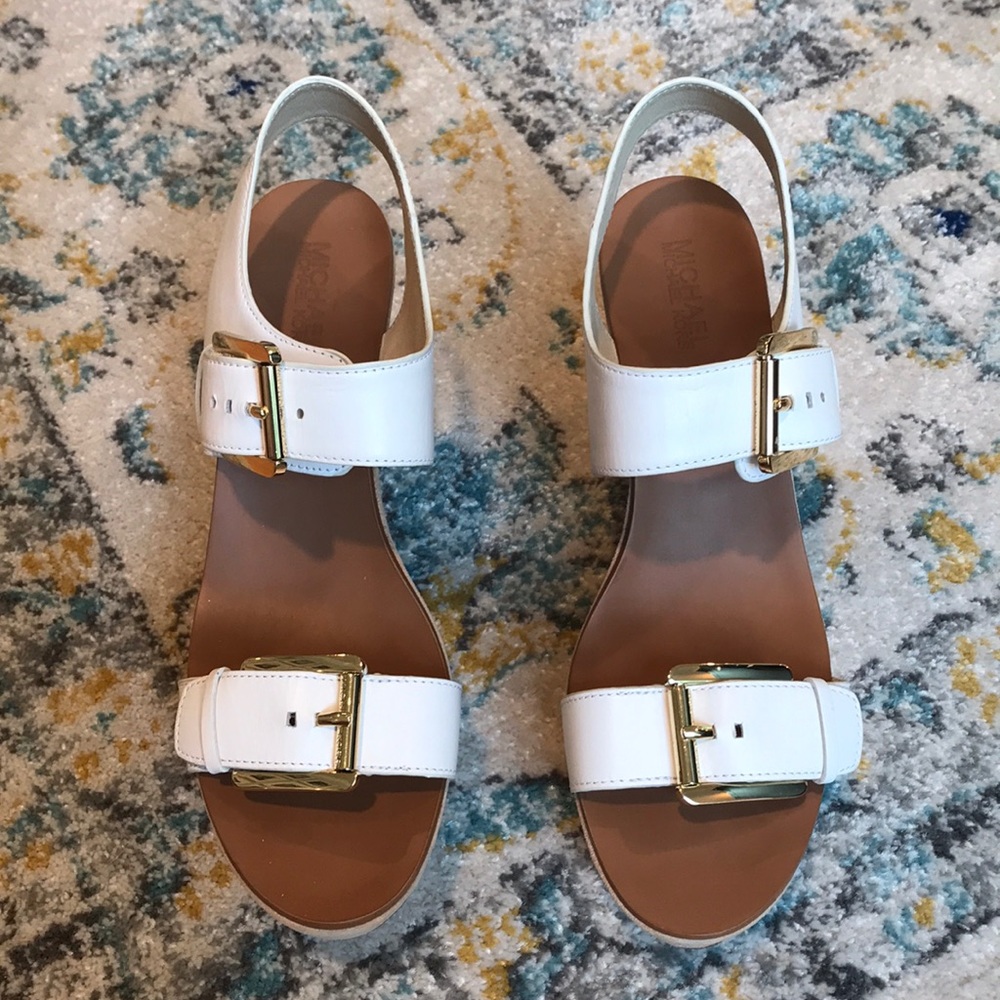 Michael Kors EUC White Wedges 9.5